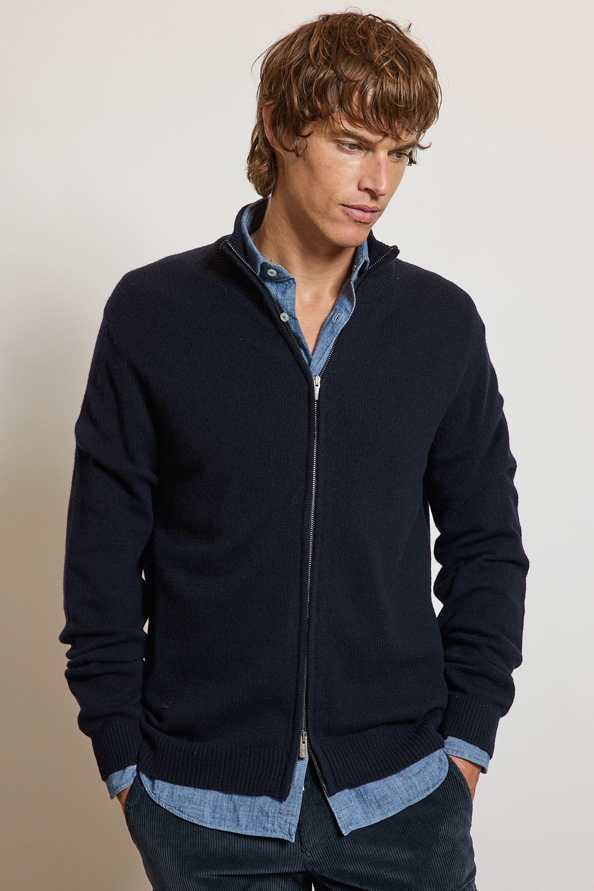CARDIGAN EN CACHEMIRE MARINE