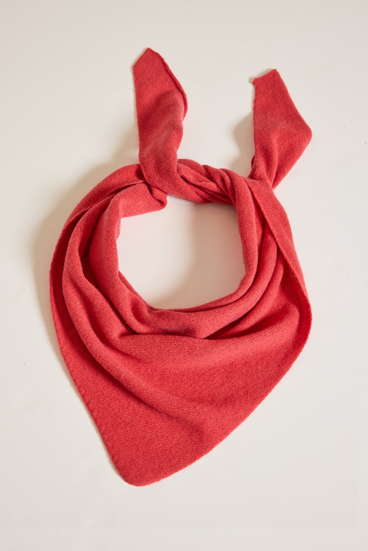 CASHMERE TRIANGLE SCARF BURNT ORANGE