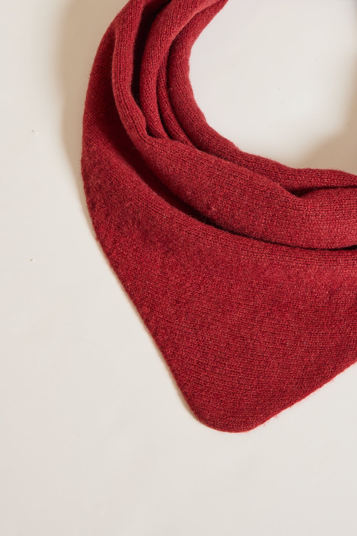 CASHMERE TRIANGLE SCARF TERRACOTTA