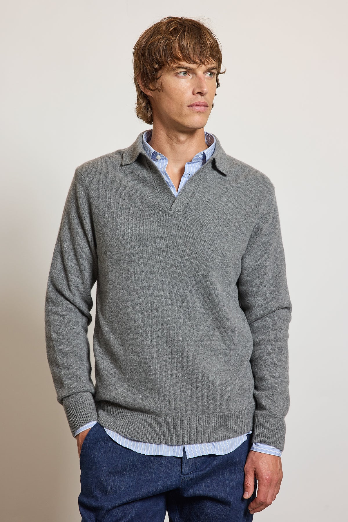 POLO EN CACHEMIRE GRIS
