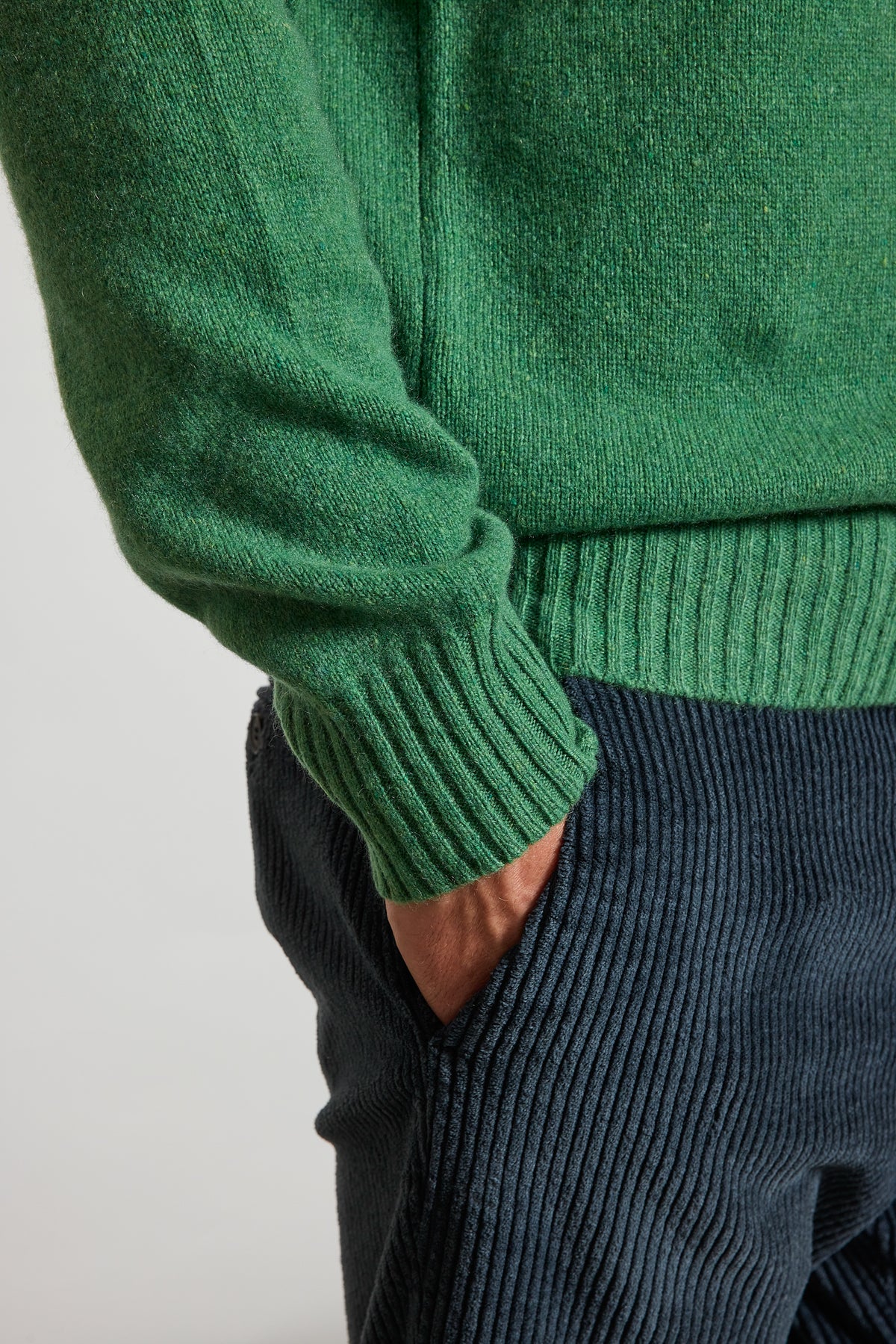 CASHMERE SWEATER PINE GREEN