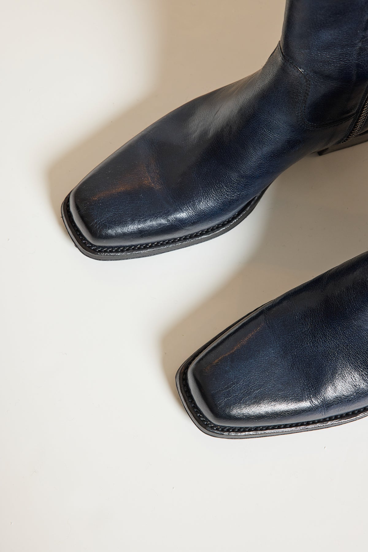 BOOTS NAVY