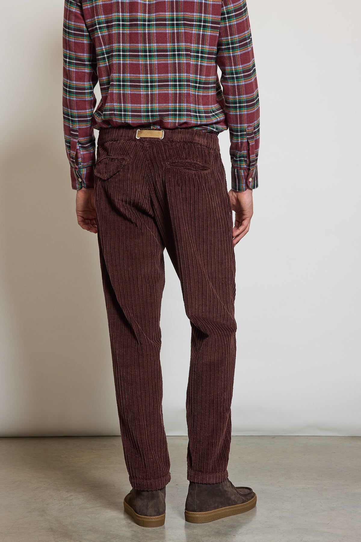 PANTALON EN VELOURS AUBERGINE