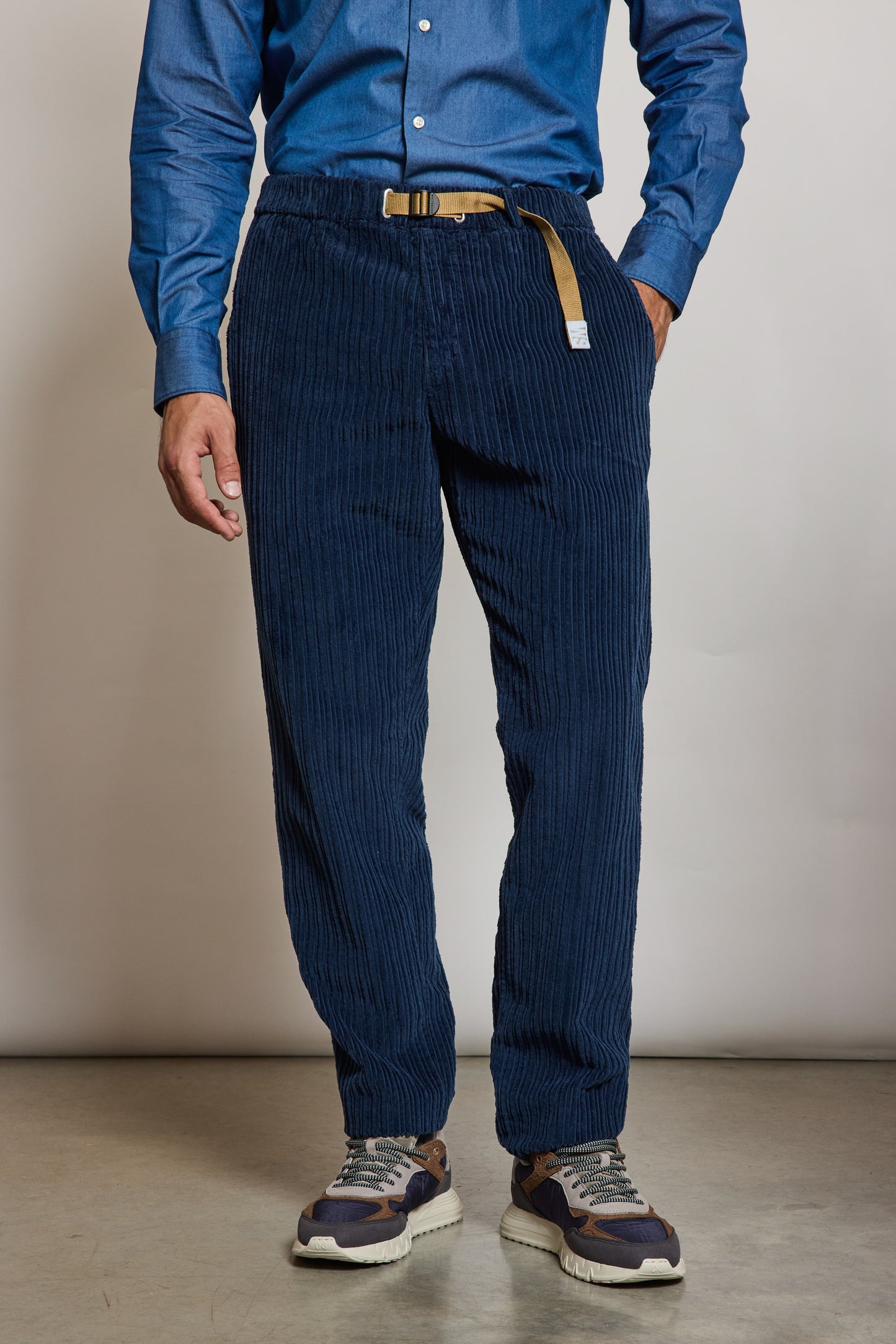 PANTALON EN VELOURS JEAN