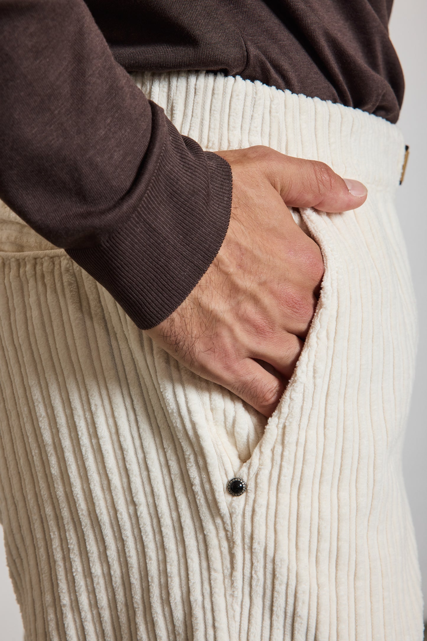 PANTALON EN VELOURS OFF WHITE