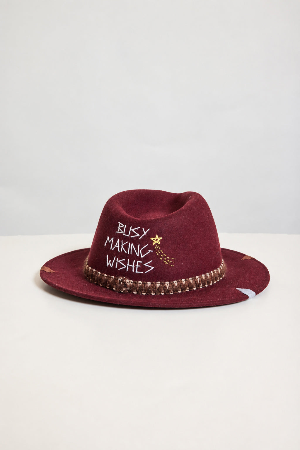 CHAPEAU BRODÉ BORDEAUX