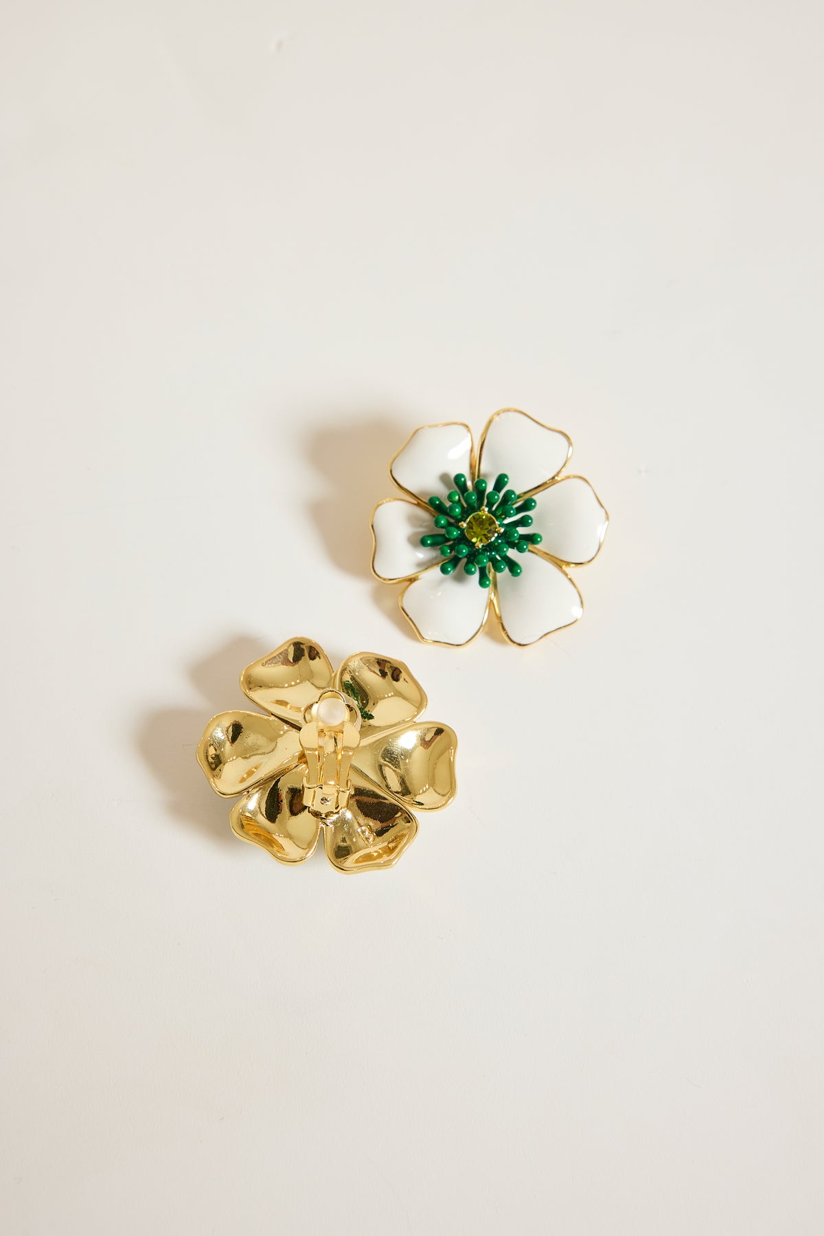 BOUCLE D'OREILLE FLEURS CLIP BLANCHES
