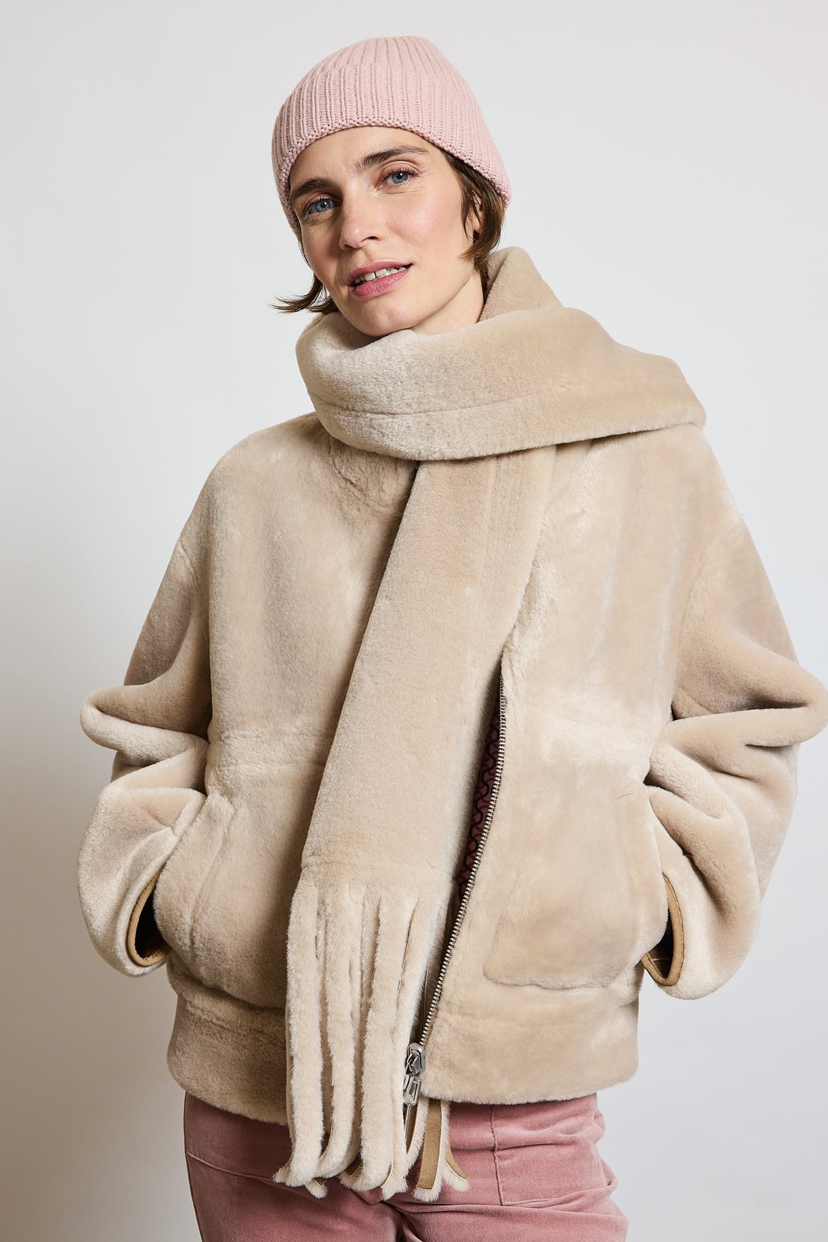 BLOUSON EN FAUSSE FOURRURE BEIGE