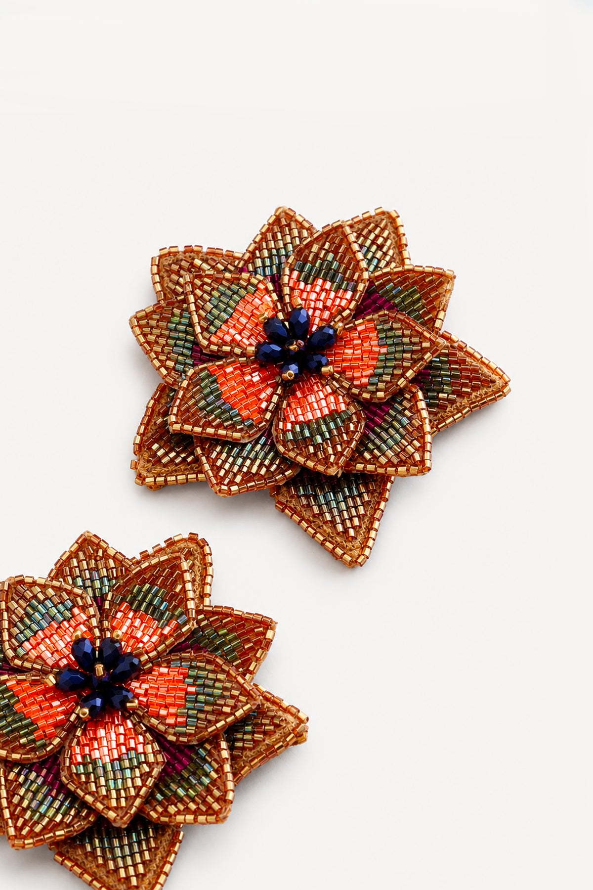 FLOWER EARINGS CORAL