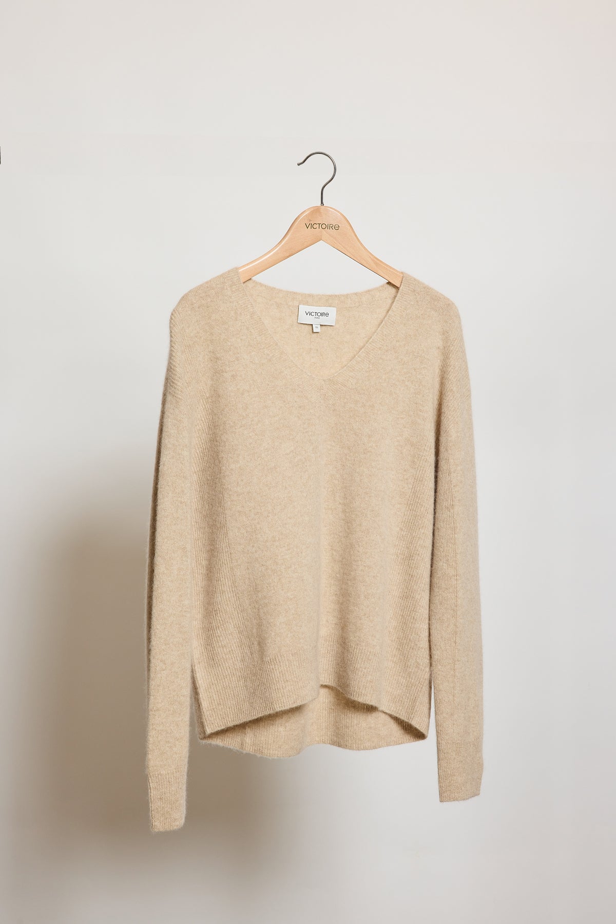 V SWEATER IN YACK BEIGE