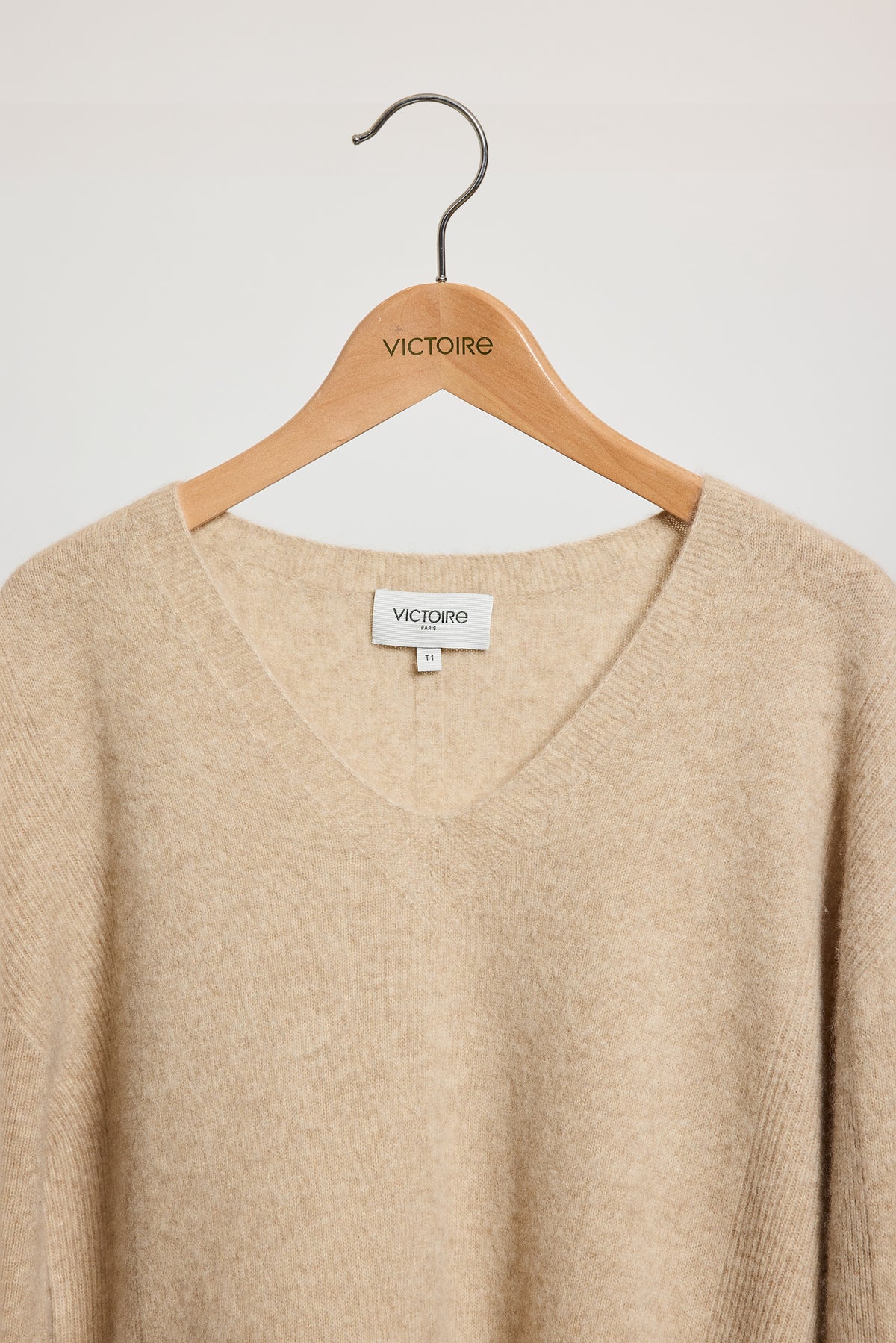 V SWEATER IN YACK BEIGE