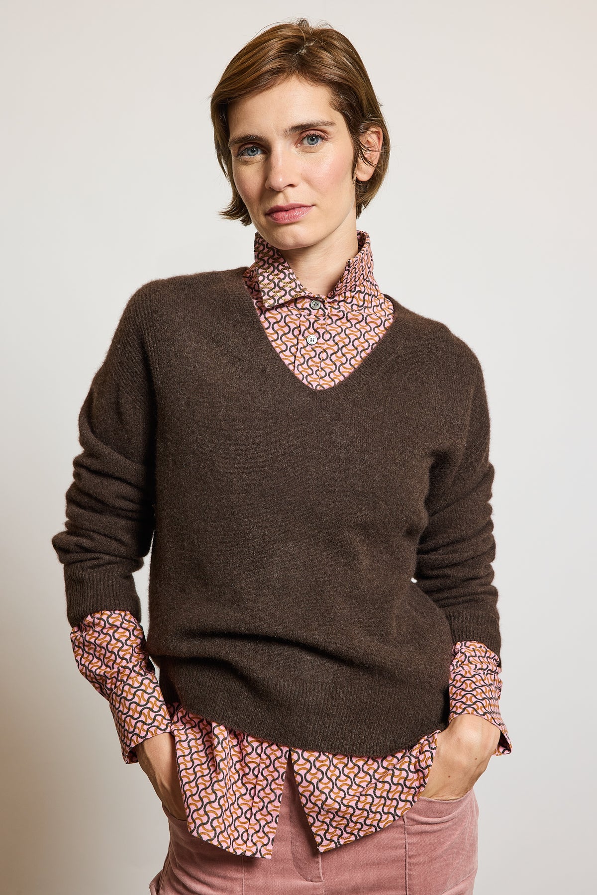 V SWEATER IN YACK COCO