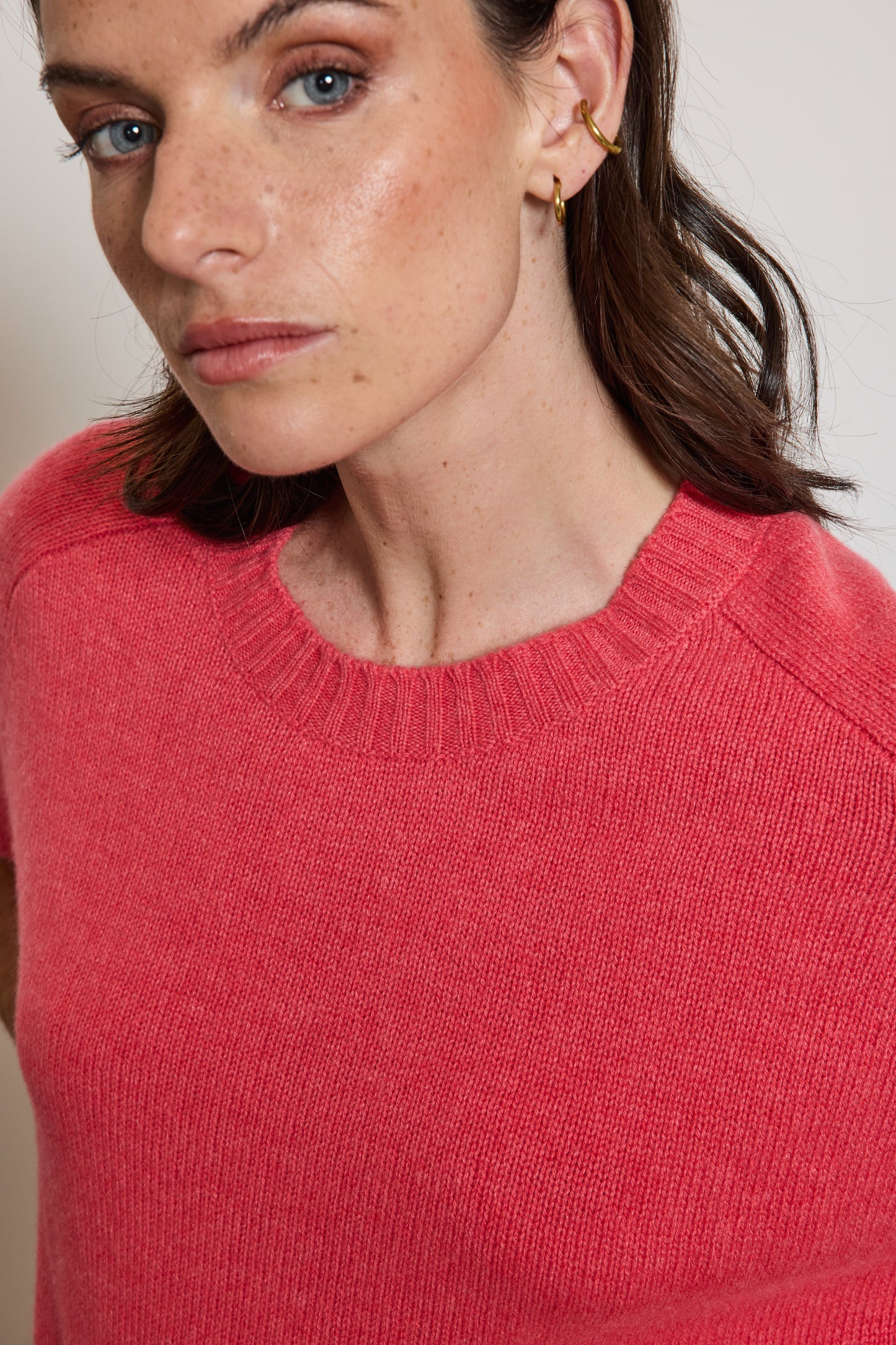T-SHIRT EN CACHEMIRE CORAIL