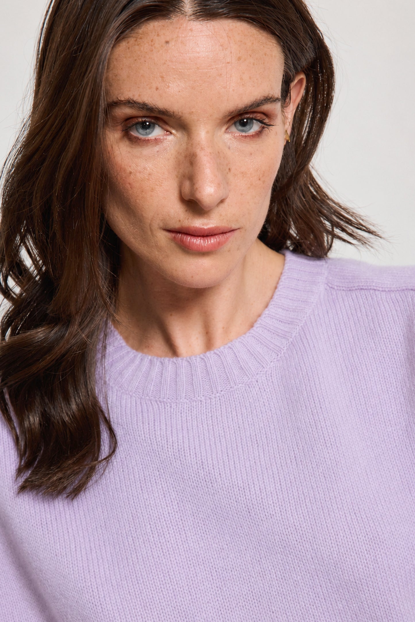 T-SHIRT EN CACHEMIRE LILAS