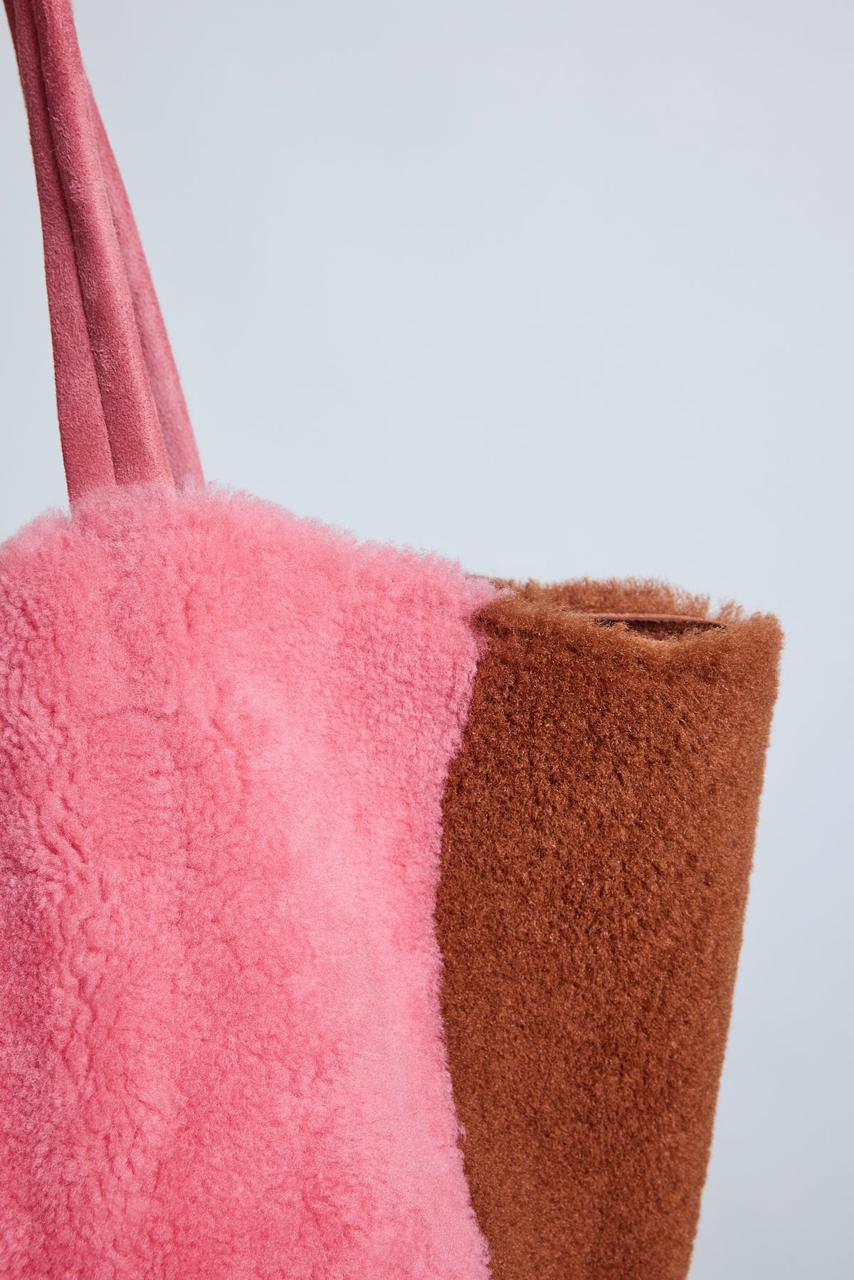CABAS EN MOUTON ROSE