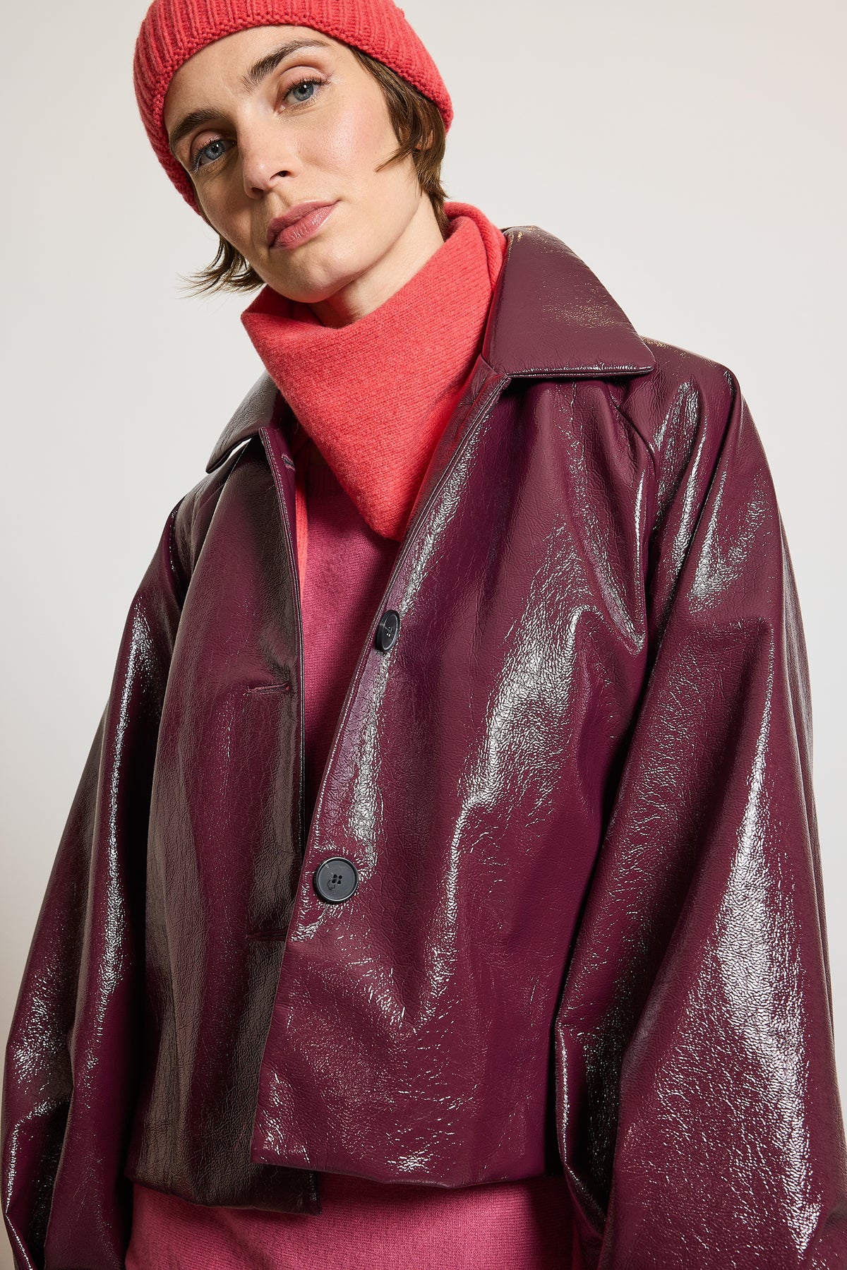VESTE EN VINYLE VIOLET