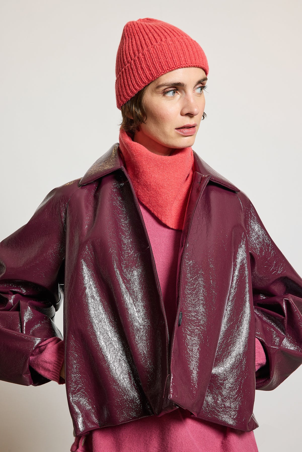 VESTE EN VINYLE VIOLET