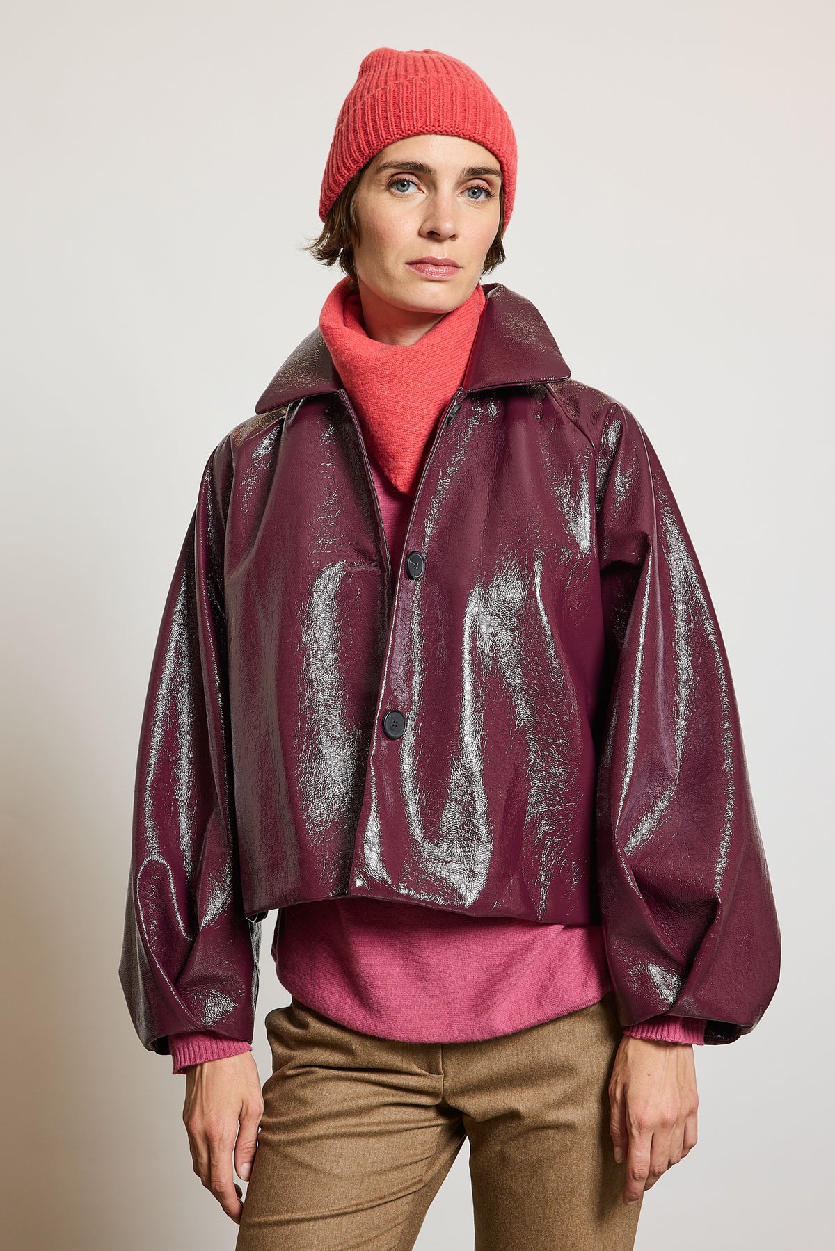 VESTE EN VINYLE VIOLET