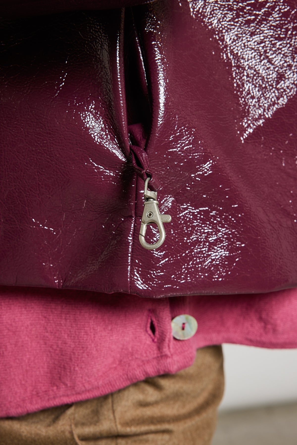 VESTE EN VINYLE VIOLET