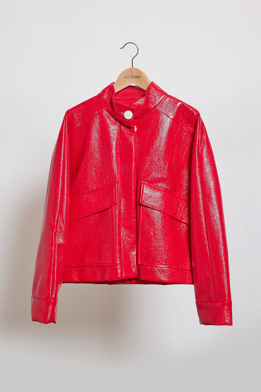 VESTE EN VINYLE SANS COL ROUGE