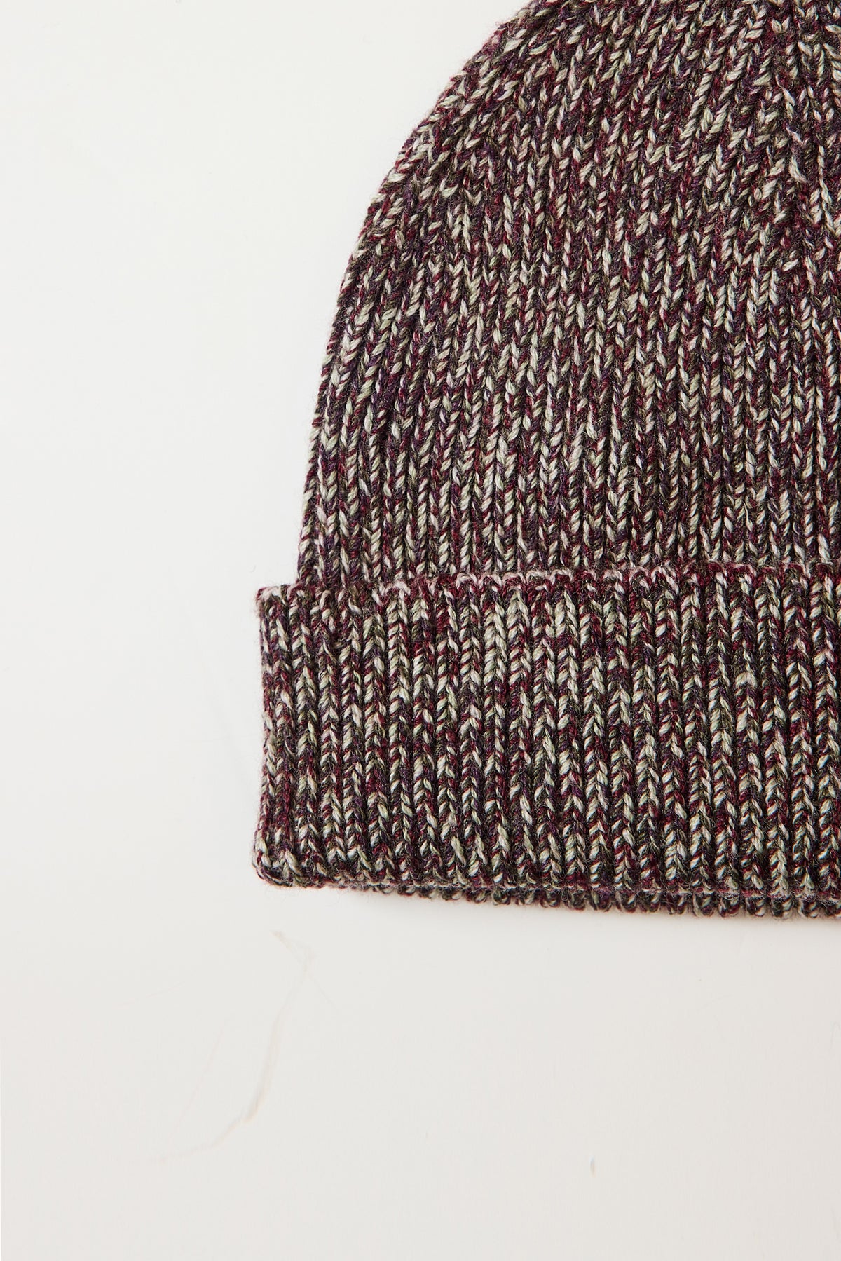 BONNET EN LAINE BORDEAUX