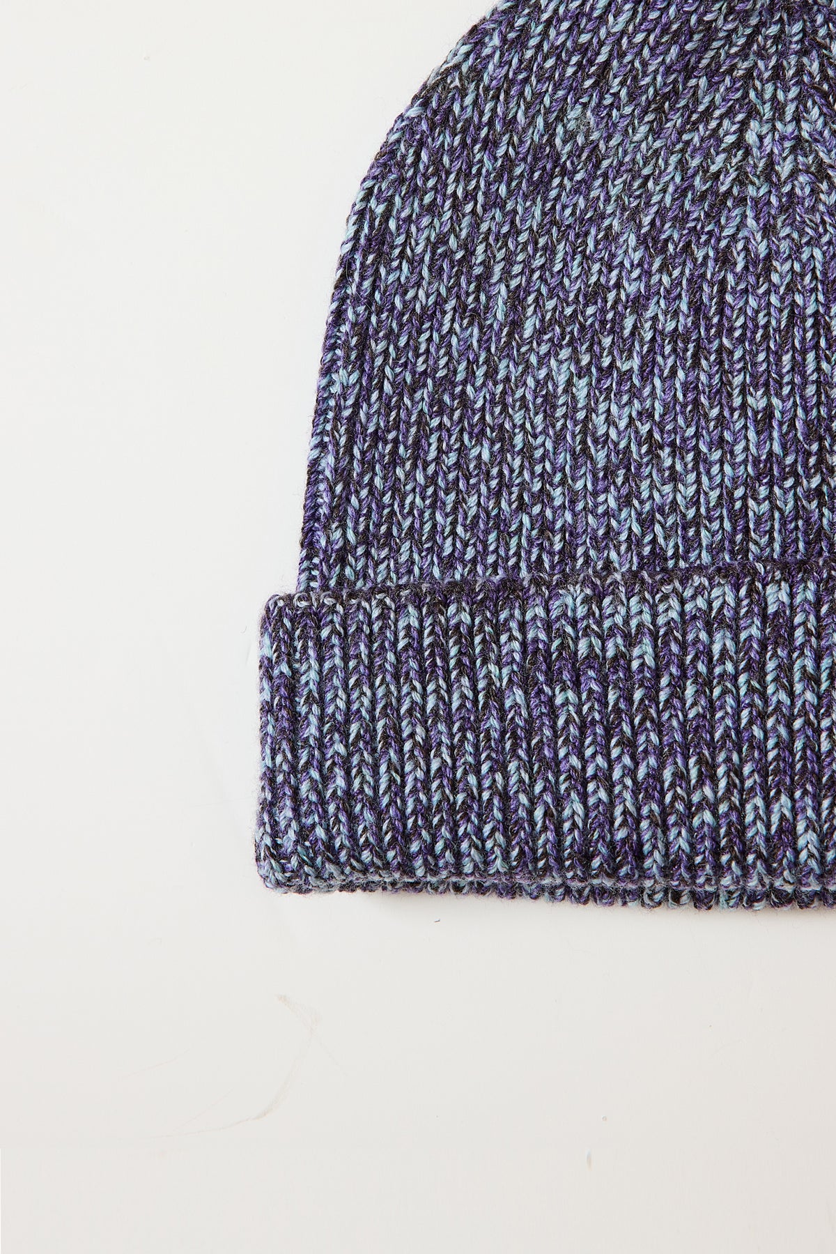 BONNET EN LAINE VIOLET