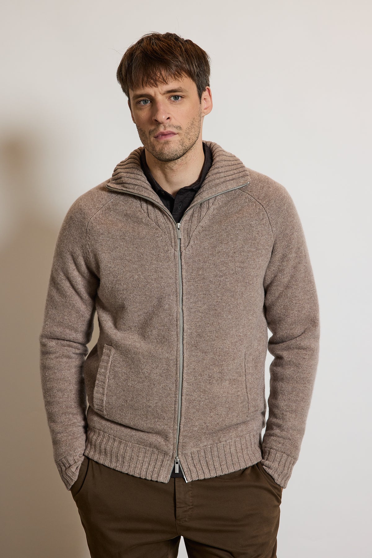 BLOUSON EN MAILLE TAUPE