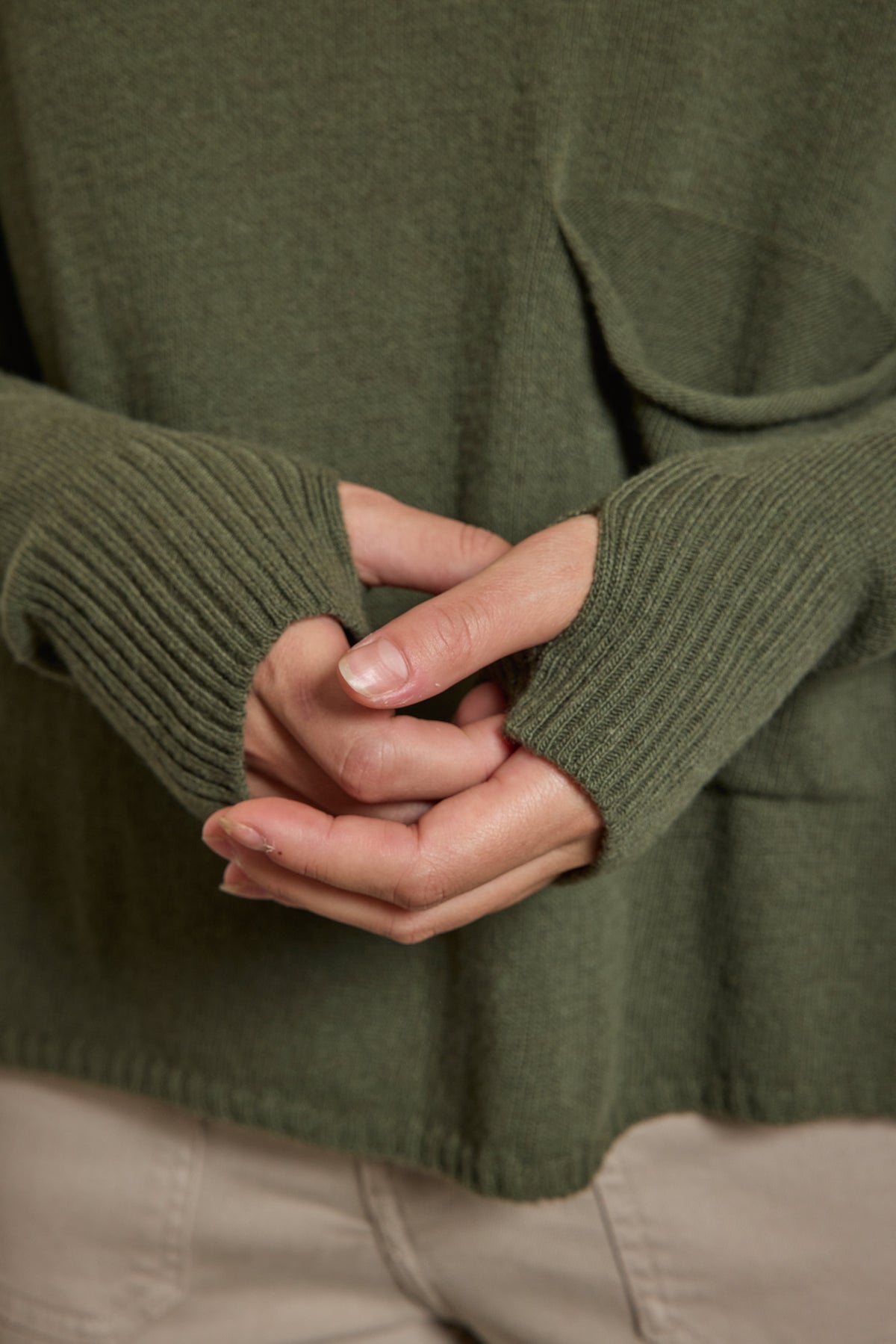 POCKET SWEATER KHAKI
