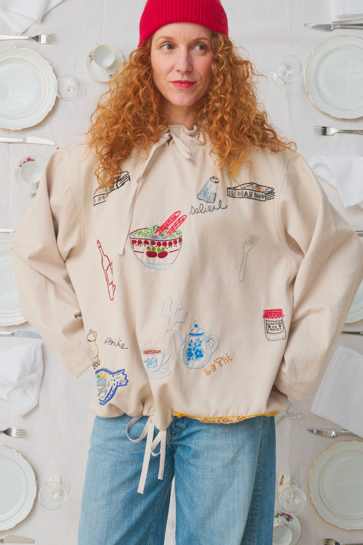 EMBOIDERED SWEATER CHALK