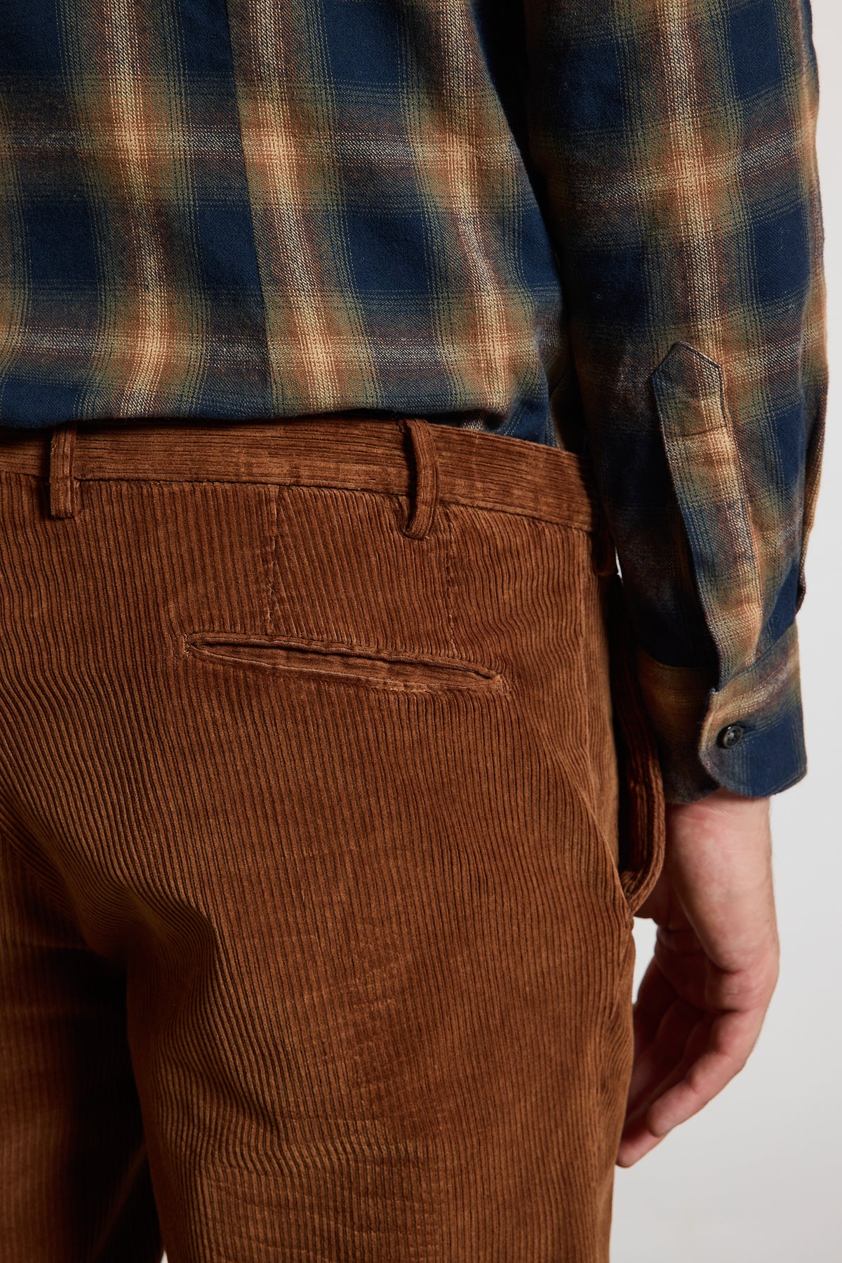 PANTALON EN VELOURS ECUREUIL