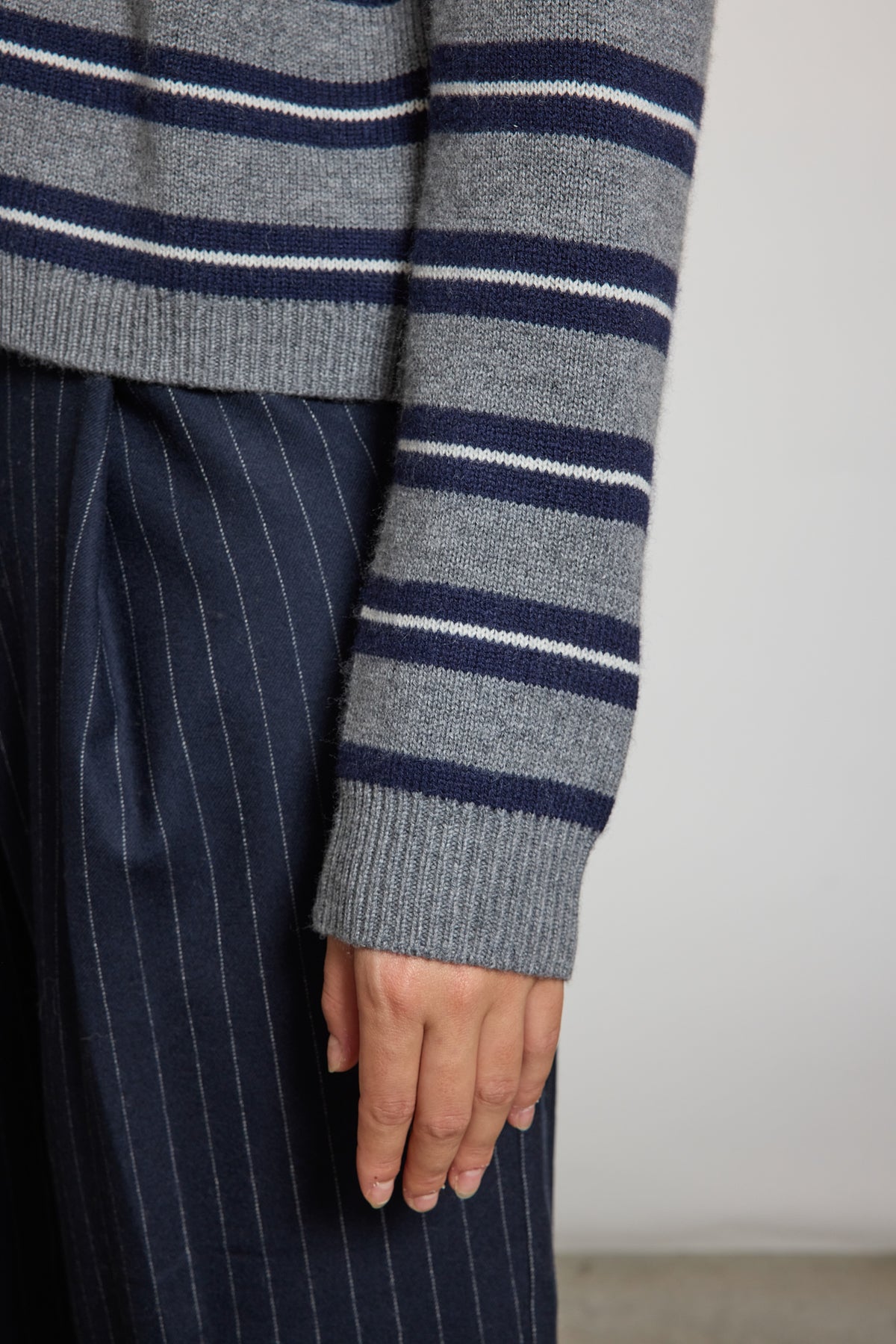 STRIPED CARDIGAN NAVY