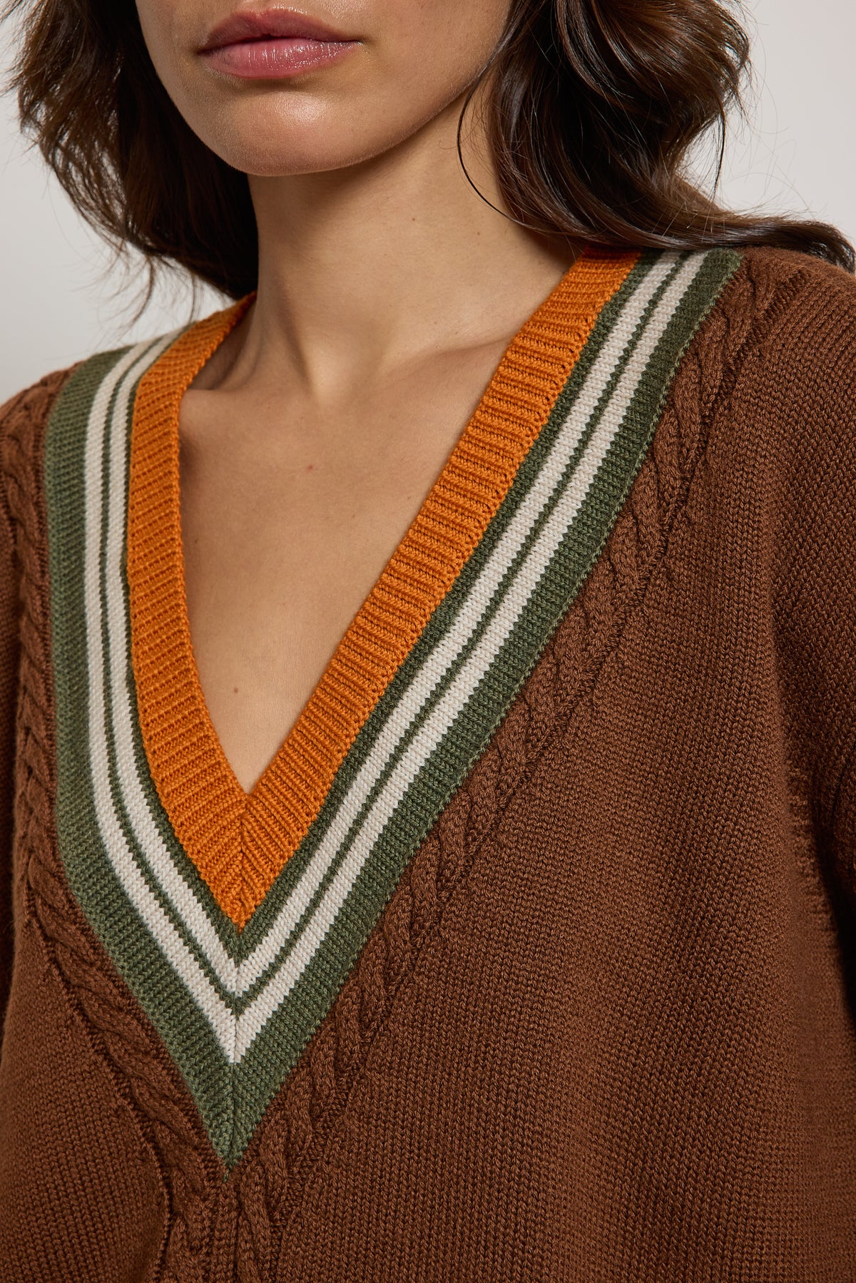 PULL COLLÈGE CHOCOLAT