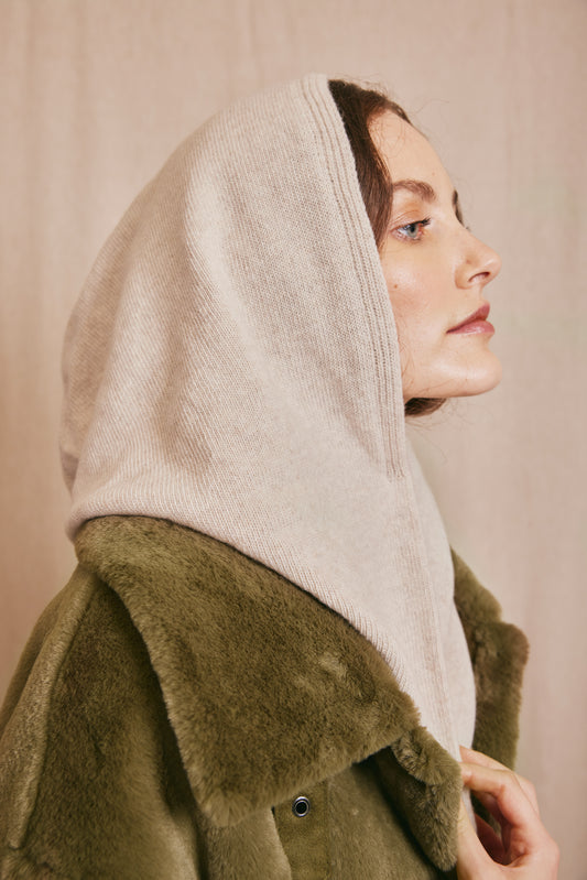 WOOL AND CASHMERE HOOD CHALK