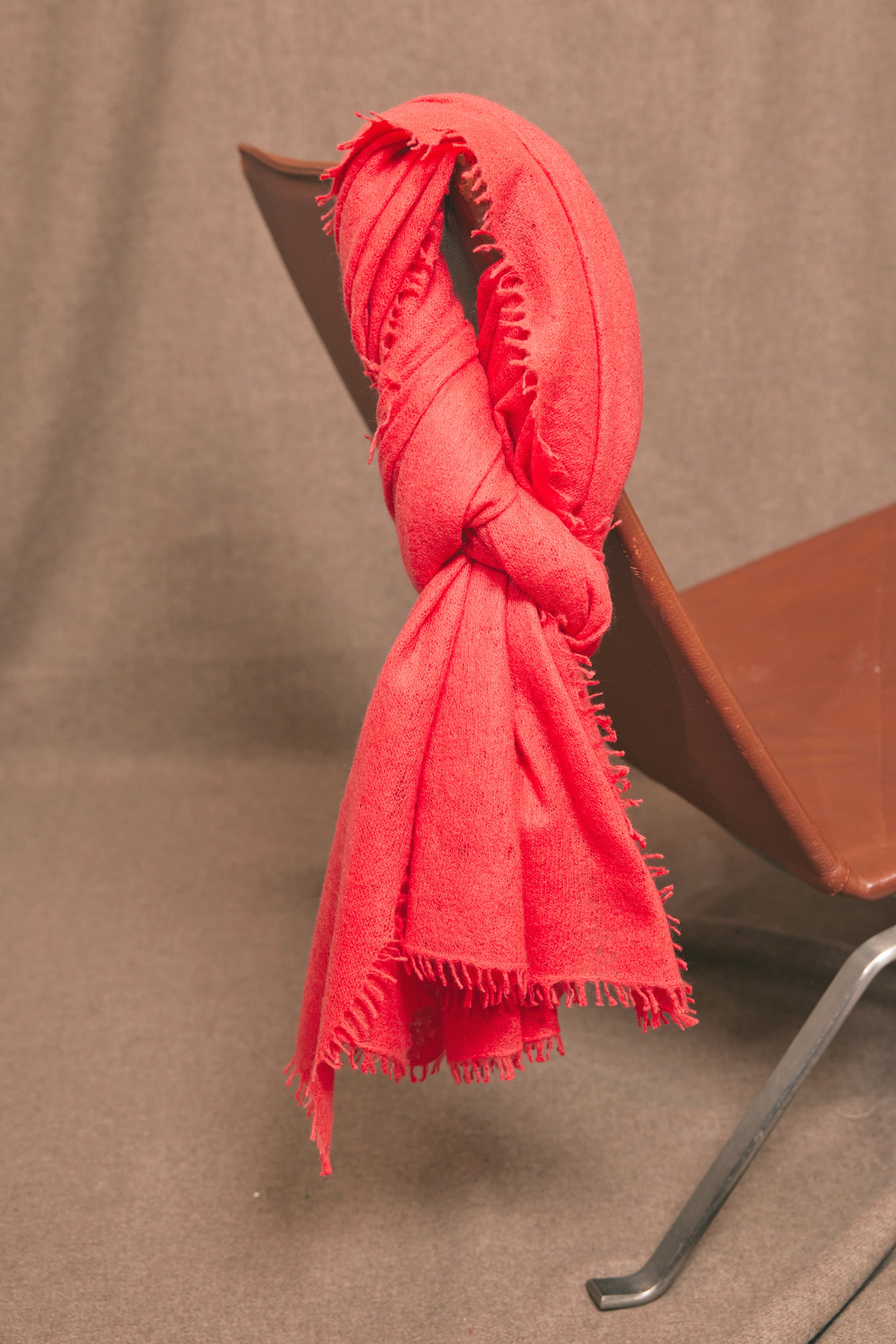 PLAIN CASHMERE SCARF CORAL Victoire Paris