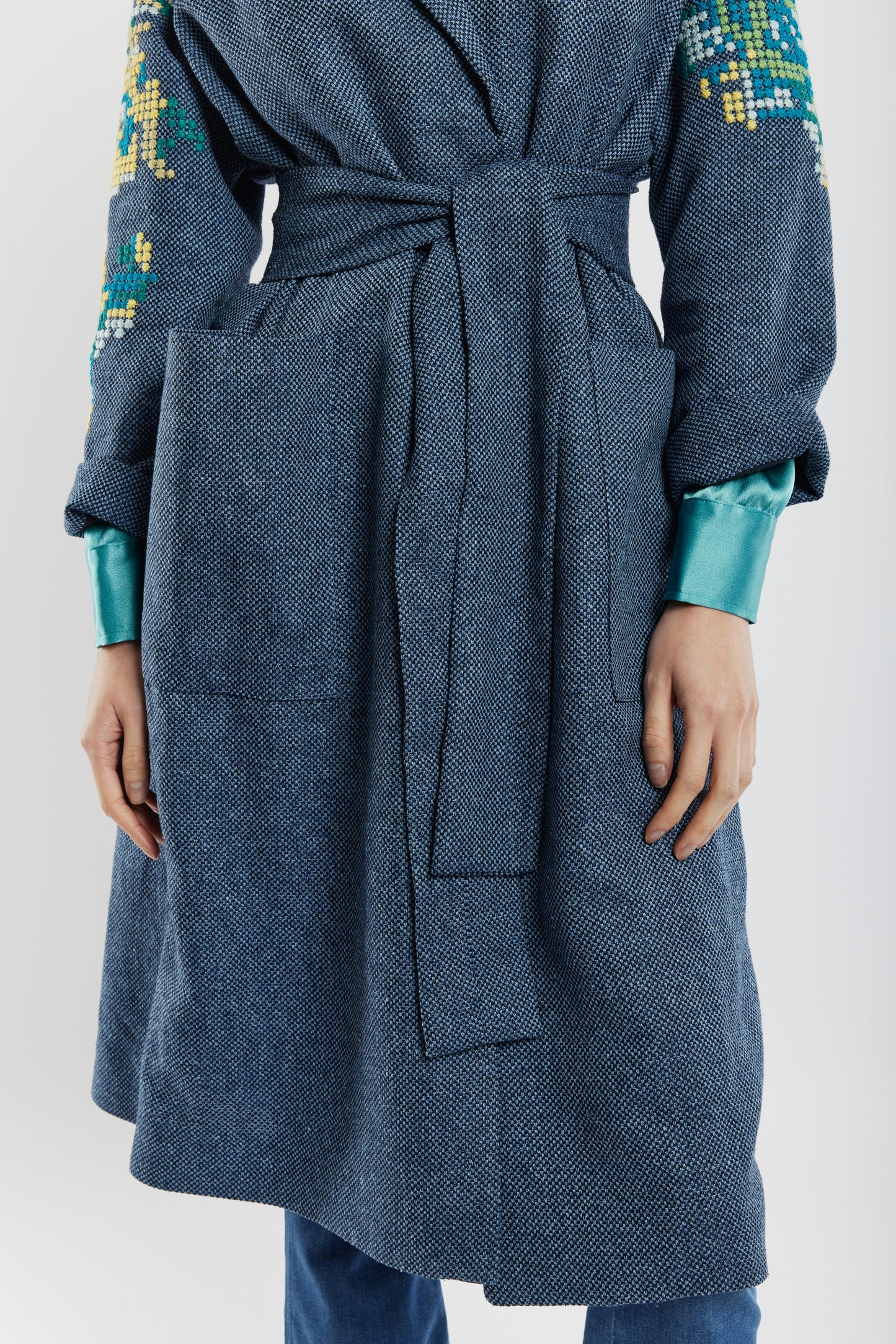 COAT WITH EMBROIDERED FLOWERS DENIM