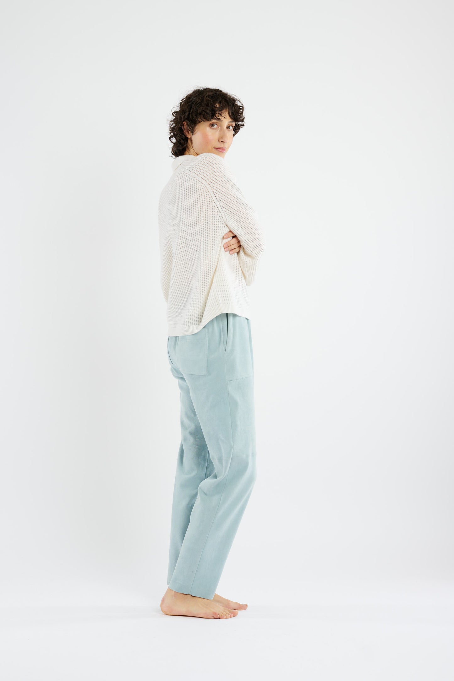 LEATHER STRETCH LOOSE PANTS SKY