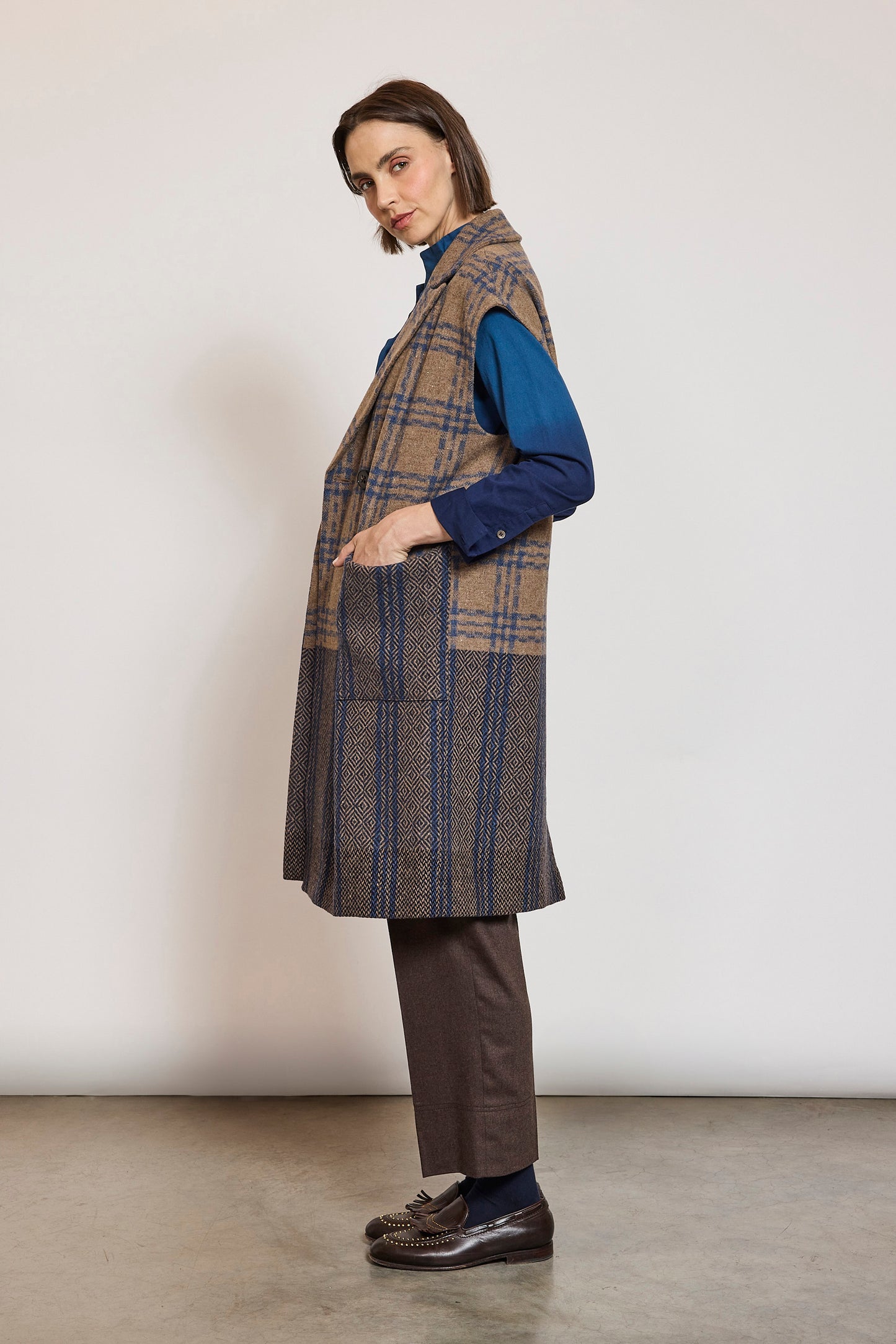 SLEEVELESS WOOL JACKET navy