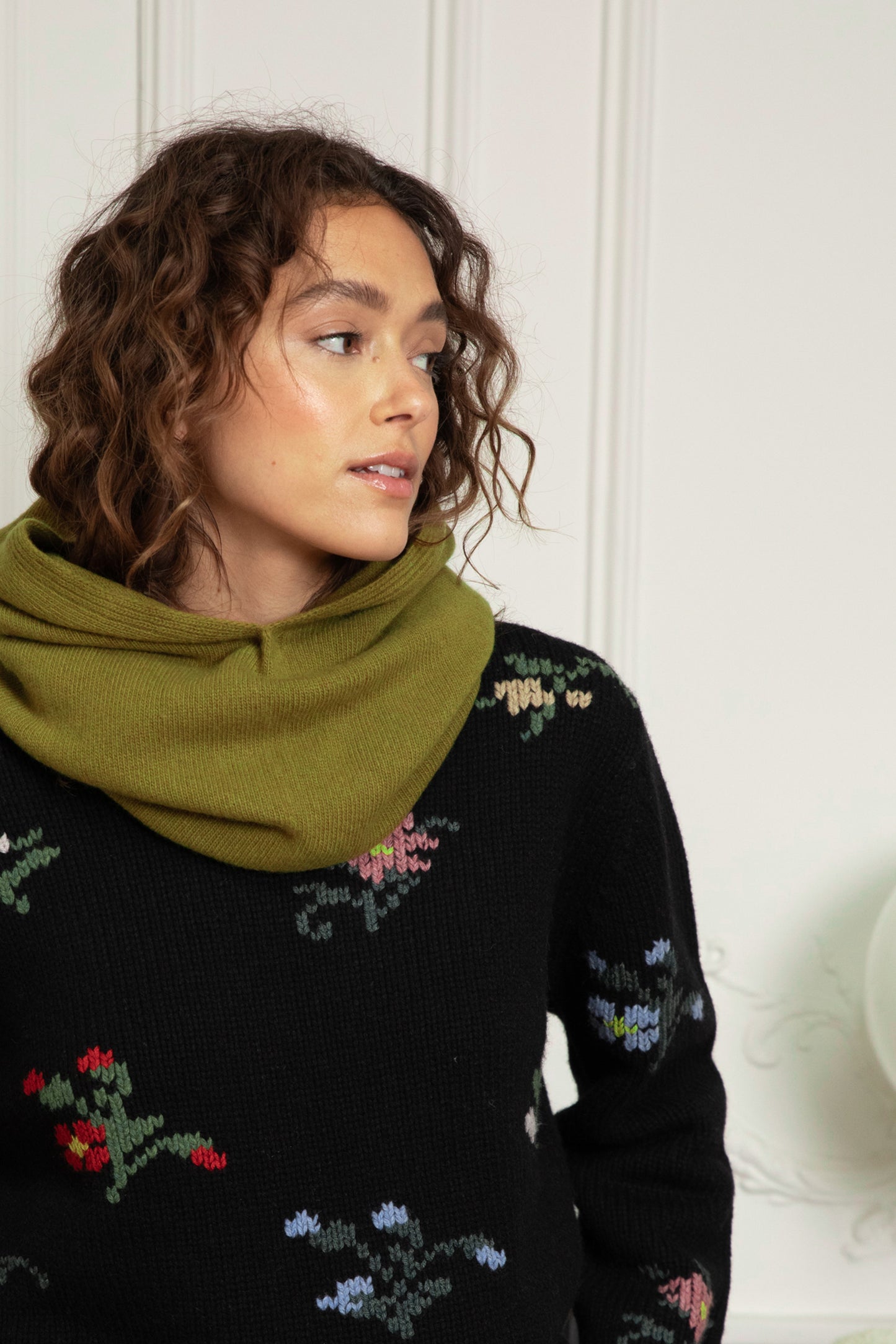 WOOL AND CASHMERE HOOD OLIVE