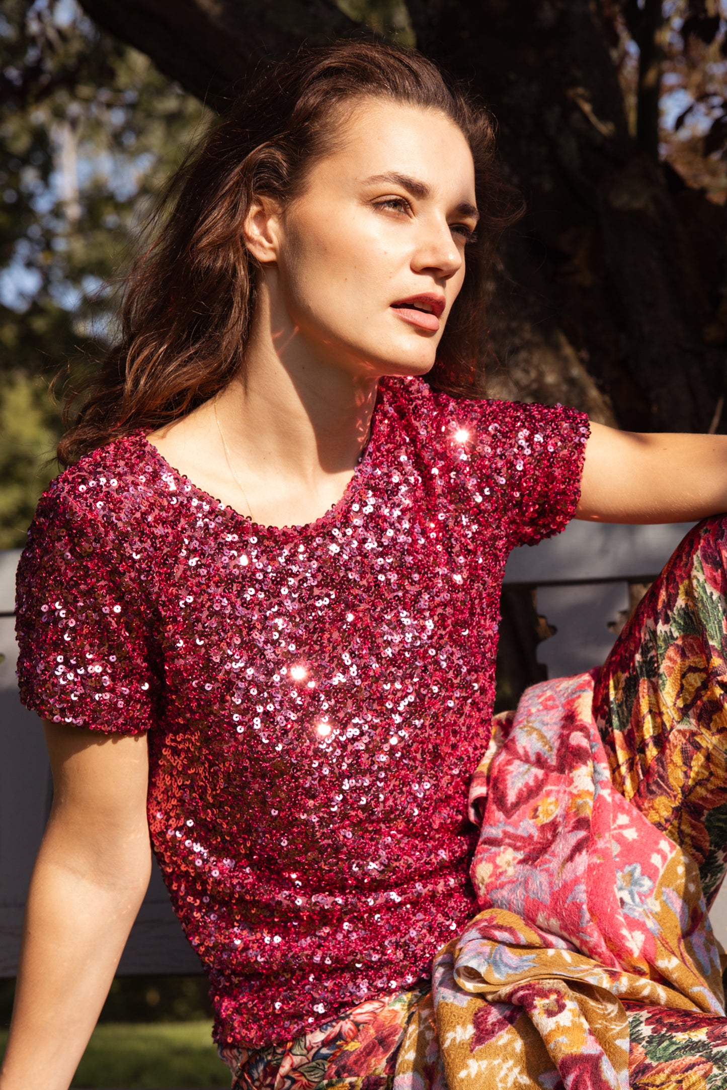 T-SHIRT À SEQUINS FUSCHIA